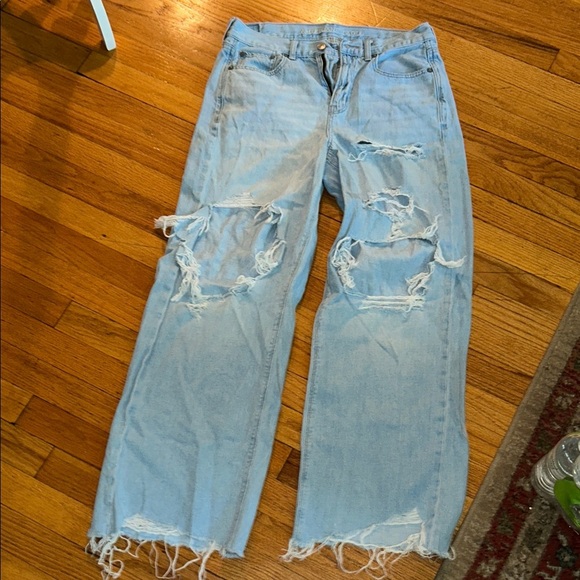 American Eagle Outfitters Light Blue Distressed Boyfriend Jeans - Picture 1 of 7
